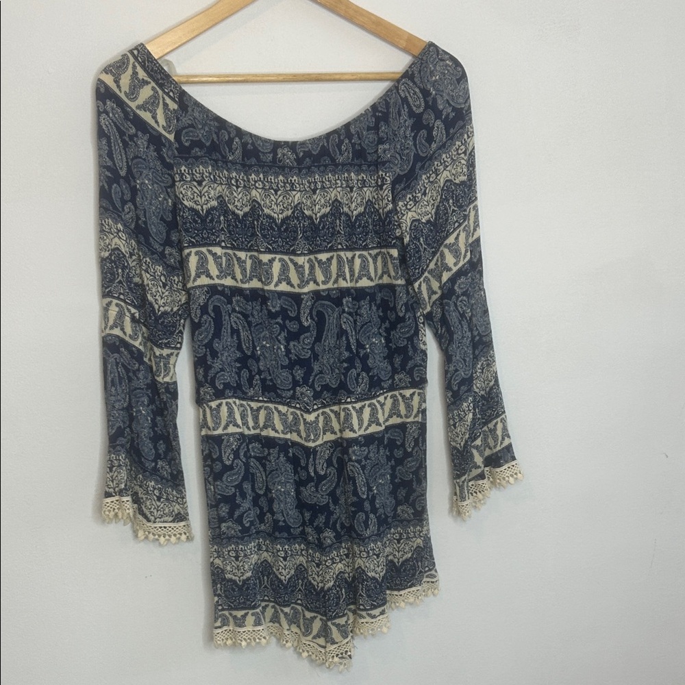 Wet Seal Blue and Cream Paisley Boho Romper XL - Picture 5 of 7